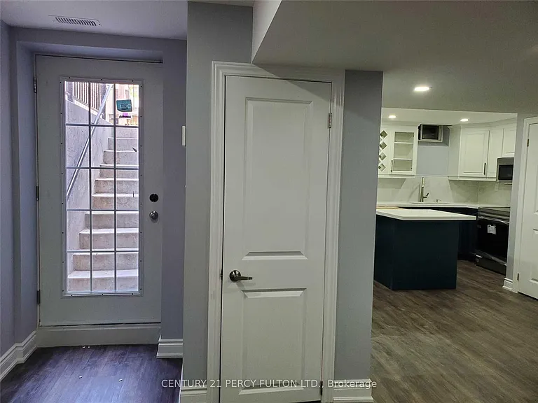 89 Woodcock Ave #BASEMENT — Photo 2