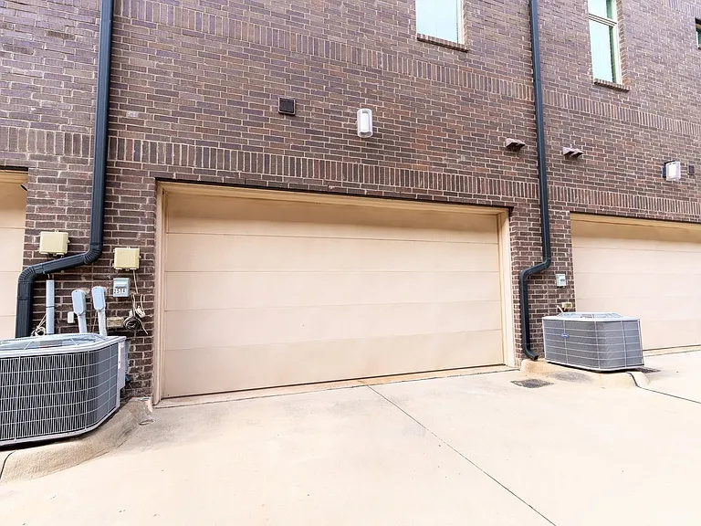 2-Car Garage