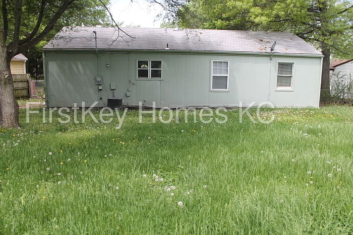 2nd image of 6106 E 148th St