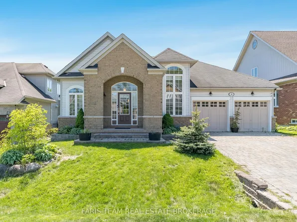 16 Landscape Dr, Oro Medonte, ON L0L 2L0