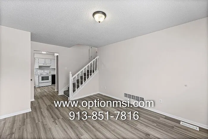 2 bed, 1.0 bath, $1,495 — Photo 4