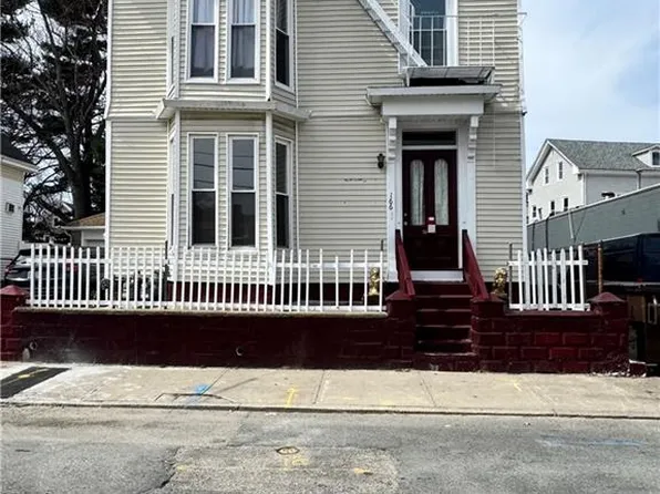 166 Bath St, Providence, RI 02908