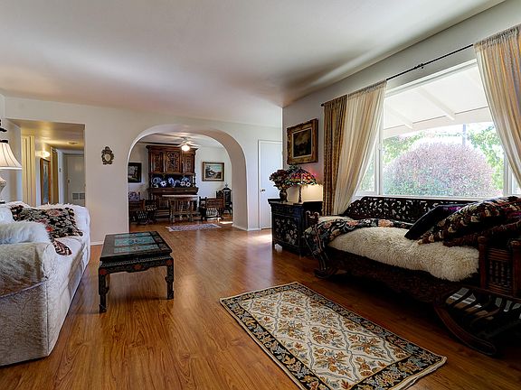 4th image of 10932 W Sun City Blvd