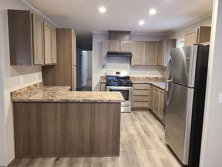 Norton Shores — Photo 34