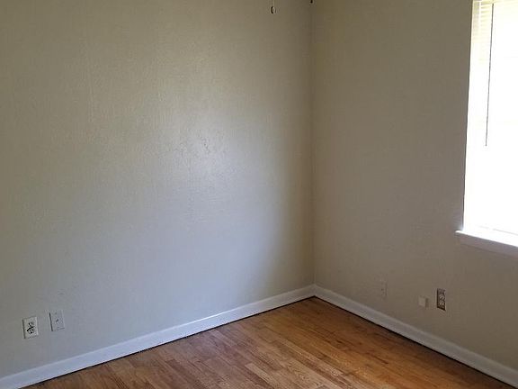 5th image of 2206 NW 45th St