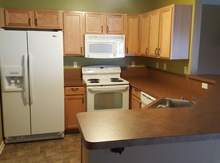 28320 Adler Park Dr S, Chesterfield, MI 48051