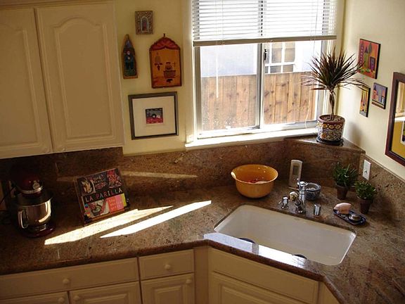 Kitchen Sink Prior tenant