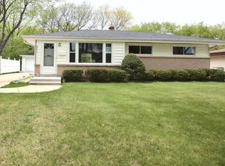 4957 N 110th St, Milwaukee, WI 53225