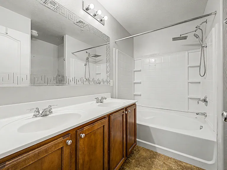 1250 S Rialto St #7 — Photo 13