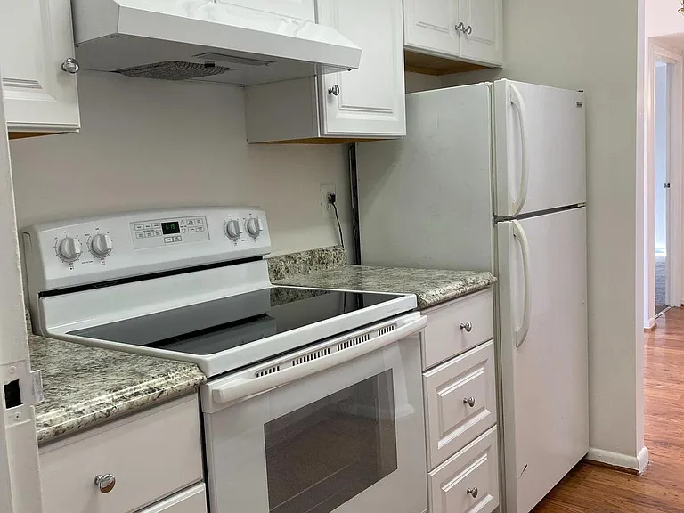 6998 Hanover Pkwy #3 — Photo 8