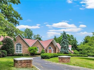 35 Amante Dr, Easton, CT 06612