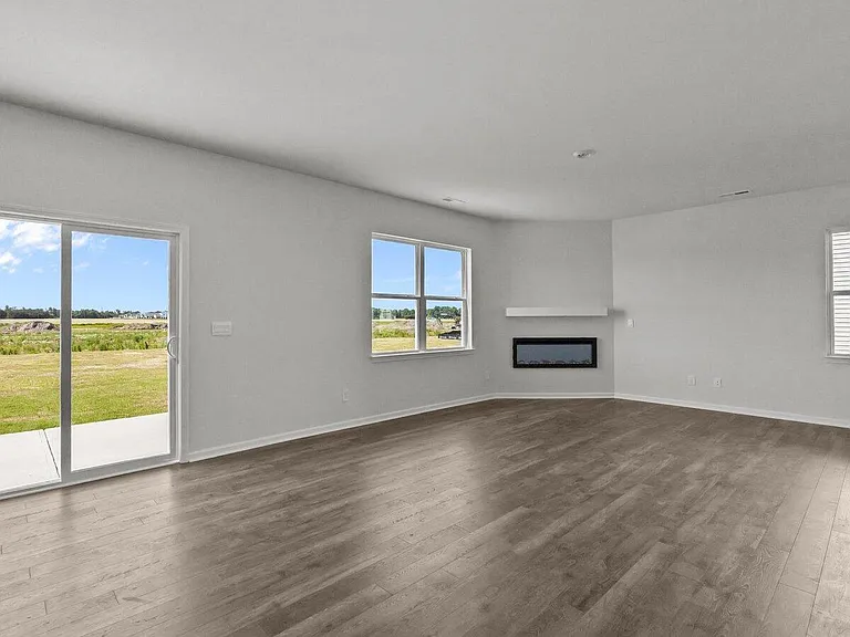 1025 Queensland Ln — Photo 12