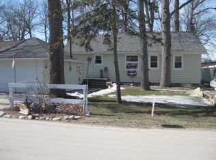 8324 Fox River Rd, Waterford, WI 53185