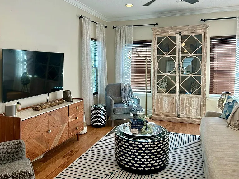 62 W Shore Pl — Photo 3