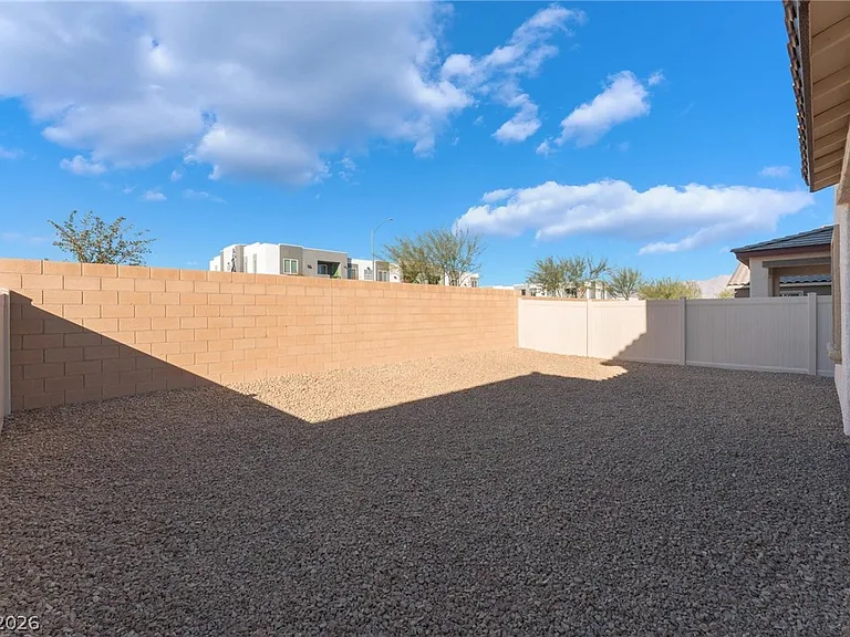 4149 Gold Desert St — Photo 34
