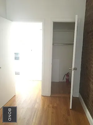 Rented by Bond New York | media 9