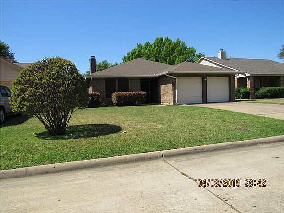 4th image of 400 Hemlock Dr