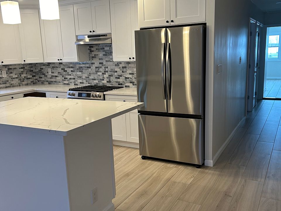 1st image of 2290 National Dr #2