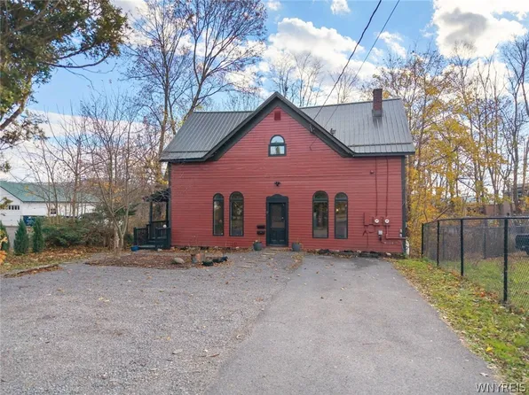 17 Walnut St, Cooperstown, NY 13326