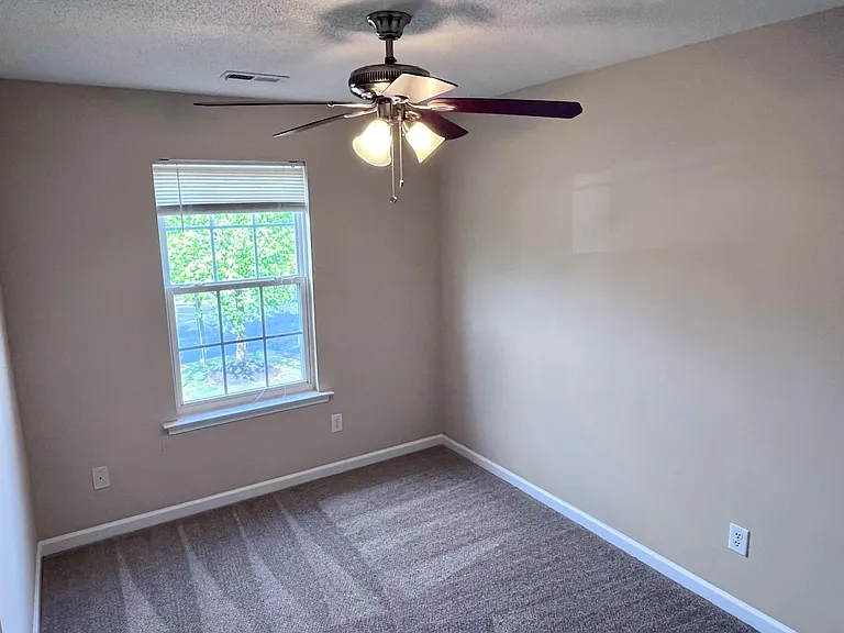5364 Patuxent Dr — Photo 17