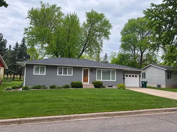 1225 Baxter Ave N, Glencoe, MN 55336
