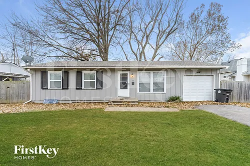 210 Berry Ave Photo 1