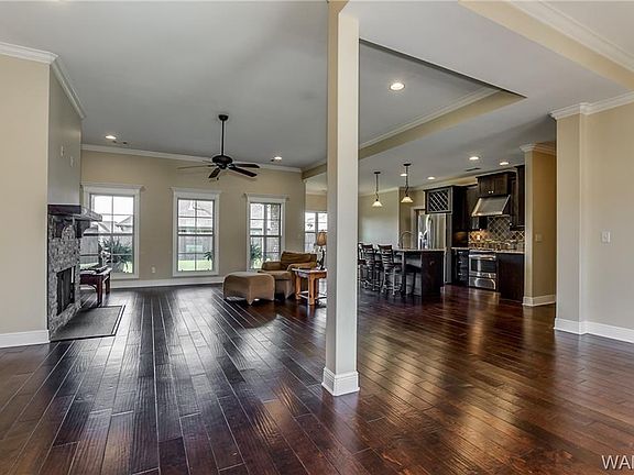 2nd image of 13830 Willow View Ln