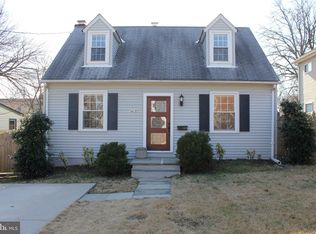 1013 Crawford Dr, Rockville, MD 20851