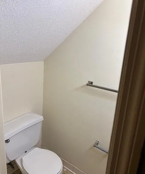 1090 N Guignard Dr — Photo 5