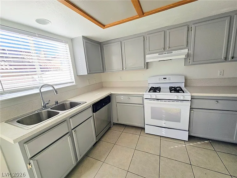 5797 Cedar Ave — Photo 10
