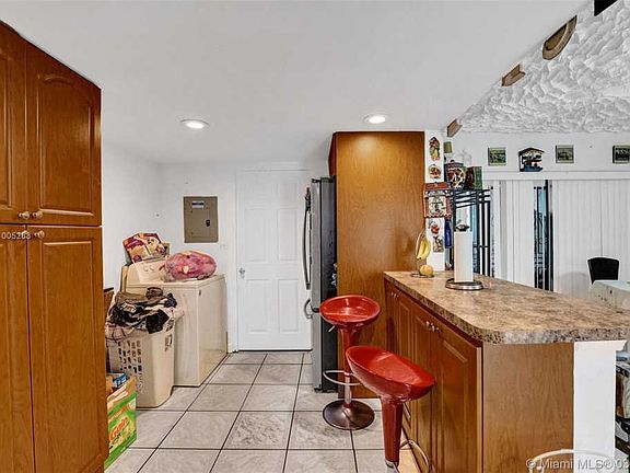 4th image of 18425 NW 39th Ave