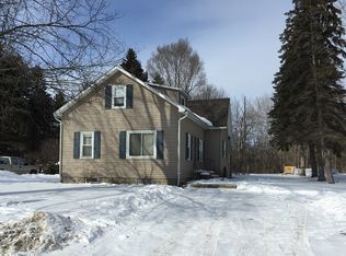 810 W 2nd St, Pinconning, MI 48650
