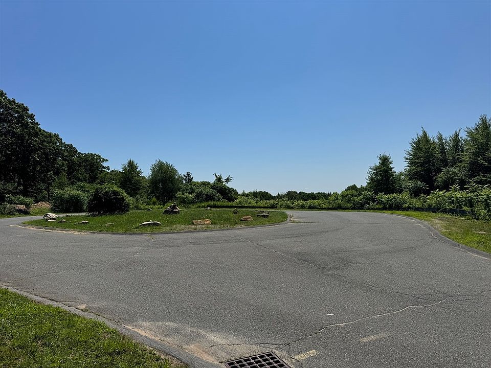 1st image of 225-225 Spring Hill Rd #72