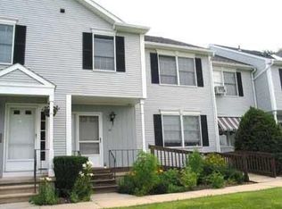 25 Twin Cir, Middlebury, VT 05753