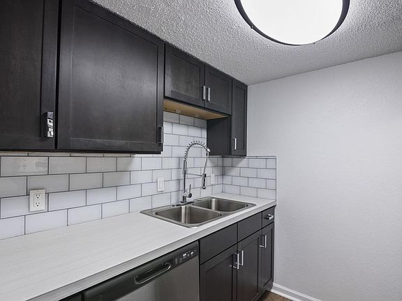 4th image of 4435 Marlane Dr #121