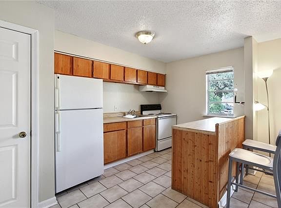 3rd image of 4815 Magazine St APT 6