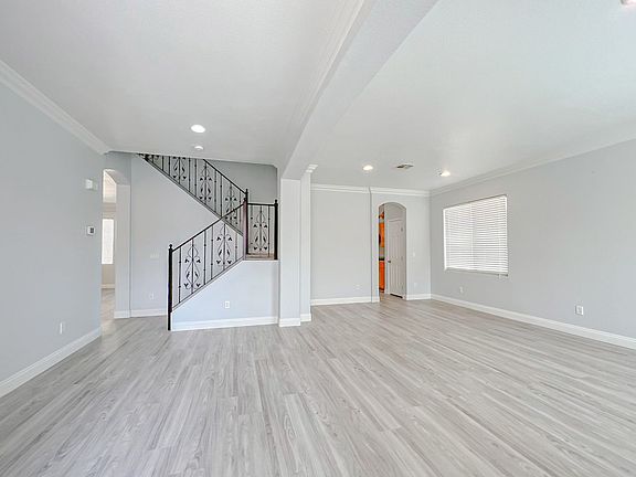 2nd image of 5317 Spicebush St