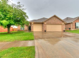 2605 SE 94th Cir, Moore, OK 73160