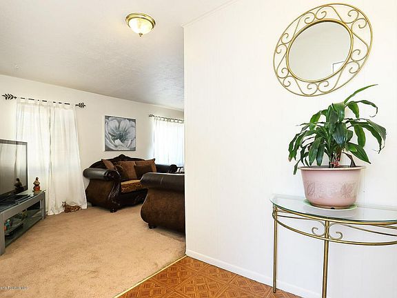 3rd image of 4639 Bresee Ave