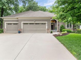 6816 Longview St, Shawnee, KS 66218