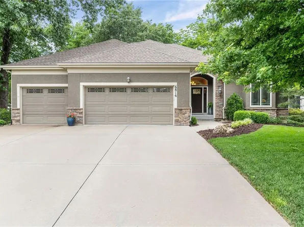 6816 Longview St, Shawnee, KS 66218