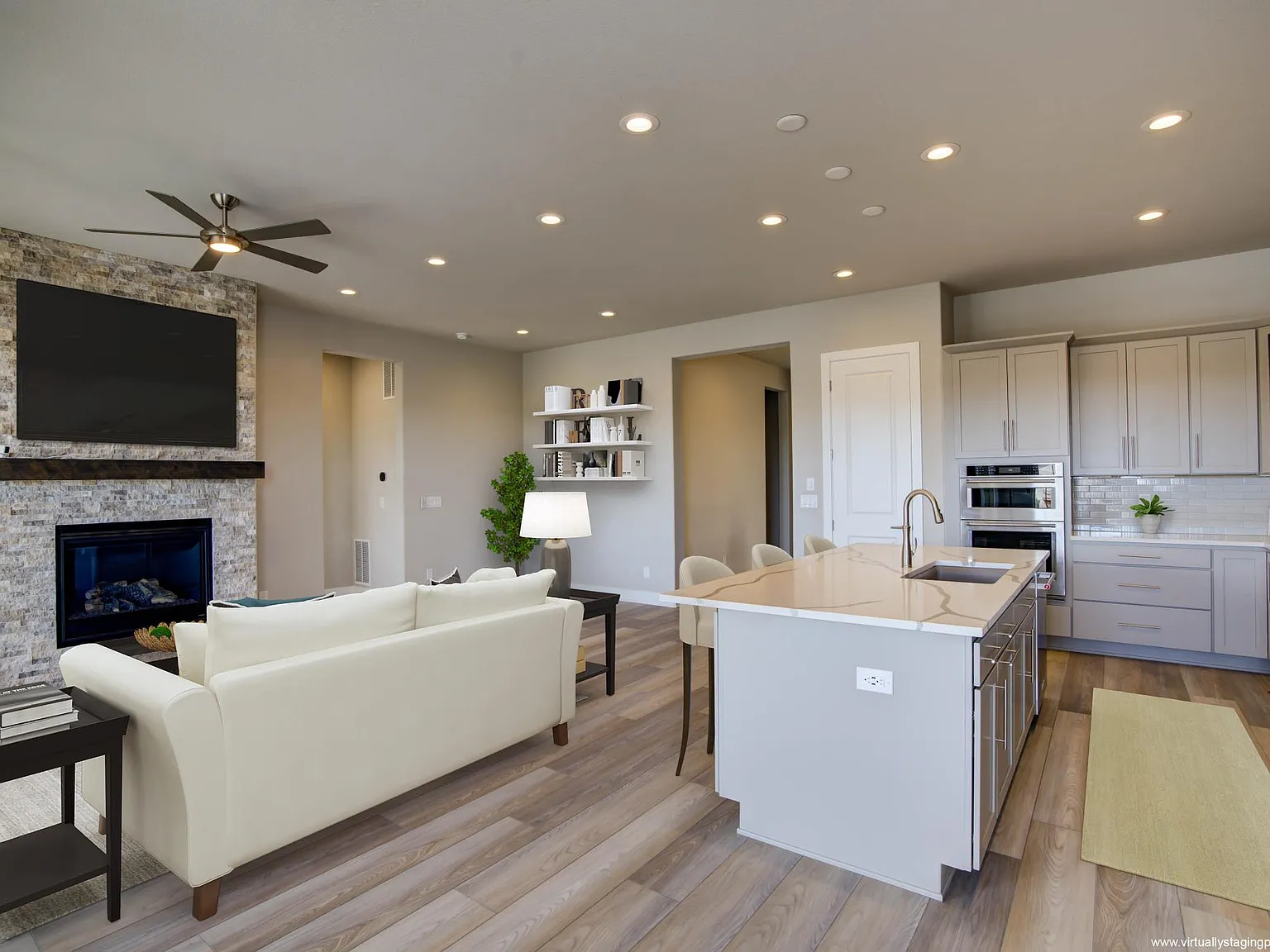 3 bed, 1887 sqft, $3,700 — Photo 3