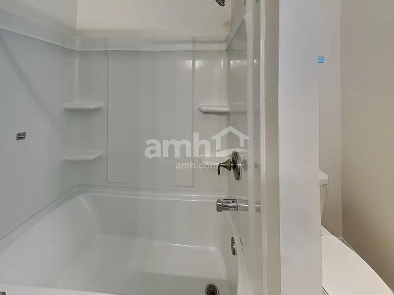 7068 Creeksong Dr — Photo 21