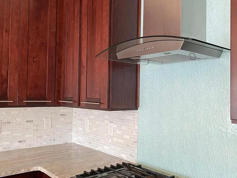 906 Diamond Ct — Photo 18