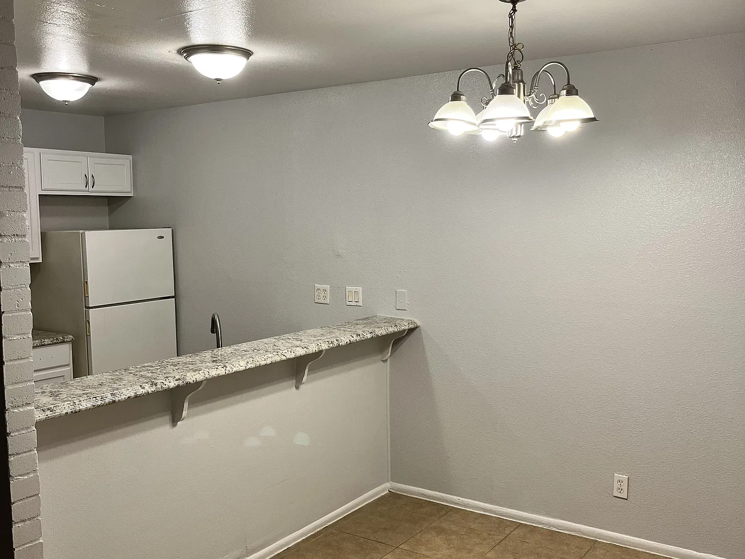Westwinds Apartments — Photo 4