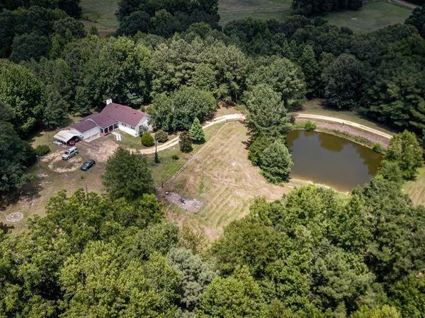 4156 Raymond Rd, Hazlehurst, MS 39083