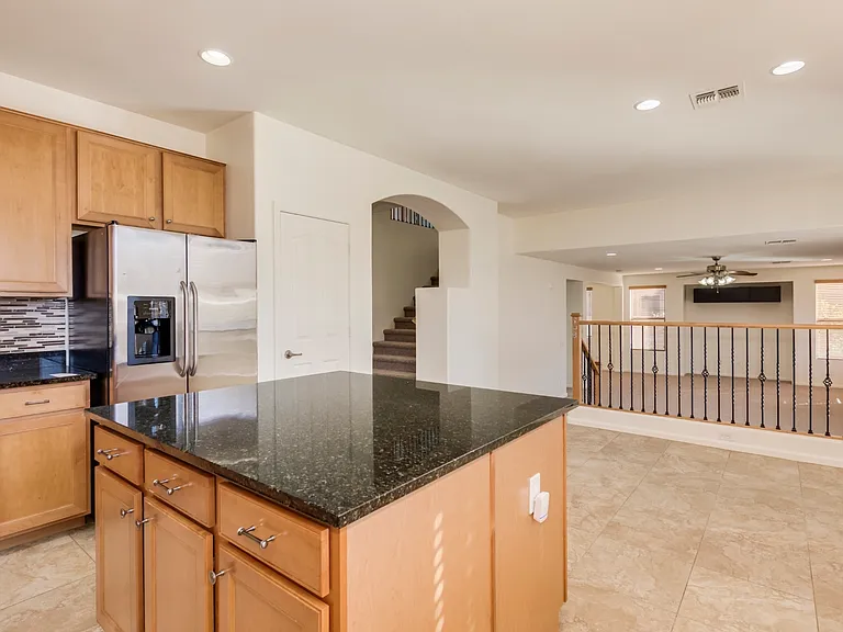 5733 W Plum Rd — Photo 9
