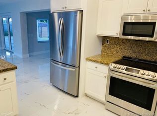 9065 SW 48th Ter, Miami, FL 33165