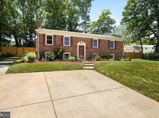 5816 Shalott Ct, Alexandria, VA 22310