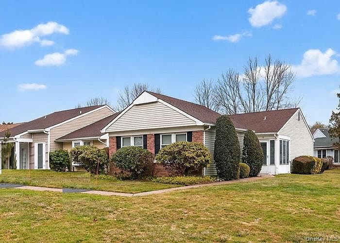 1st image of 19 Hearthside Drive
